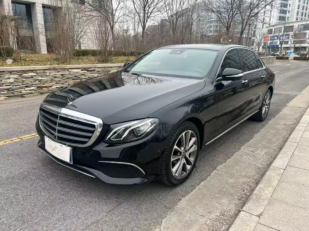Mercedes-Benz E-Class 2017 — фото 1