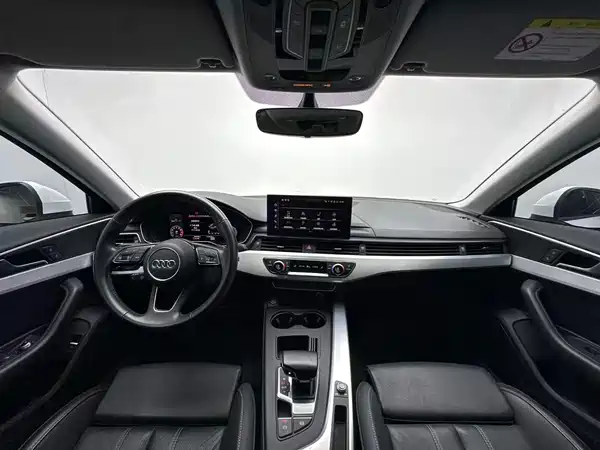 Audi A4L 2021