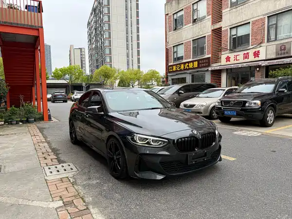 BMW 1 Series 2023