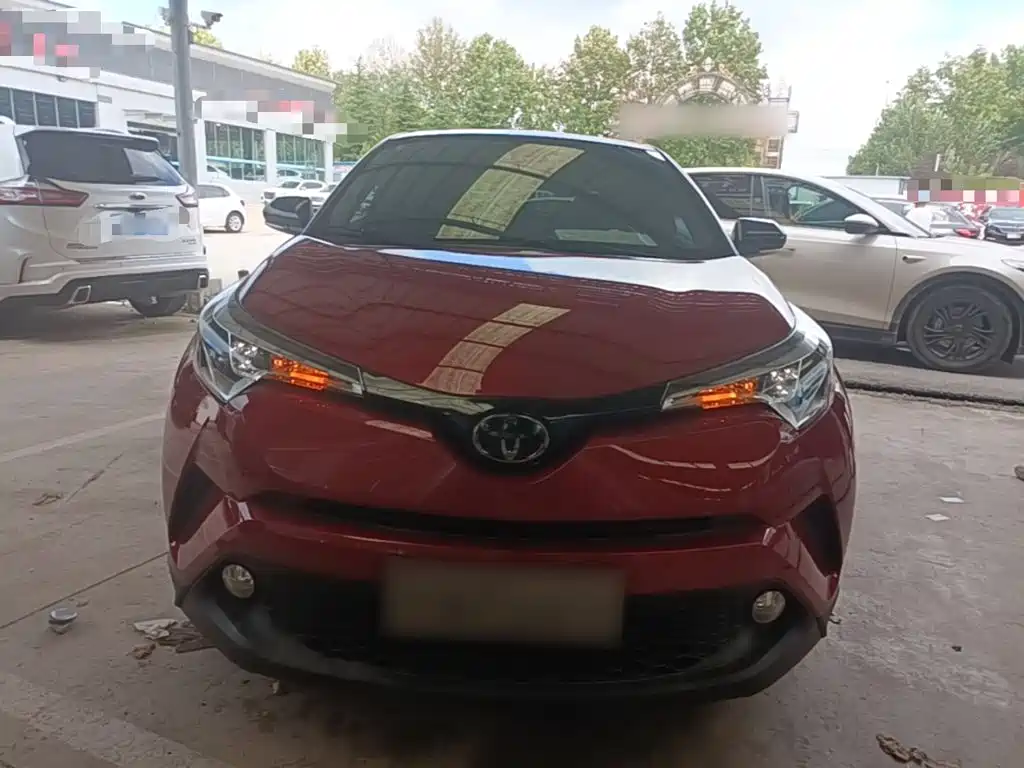 Toyota C-HR 2019 — фото 3