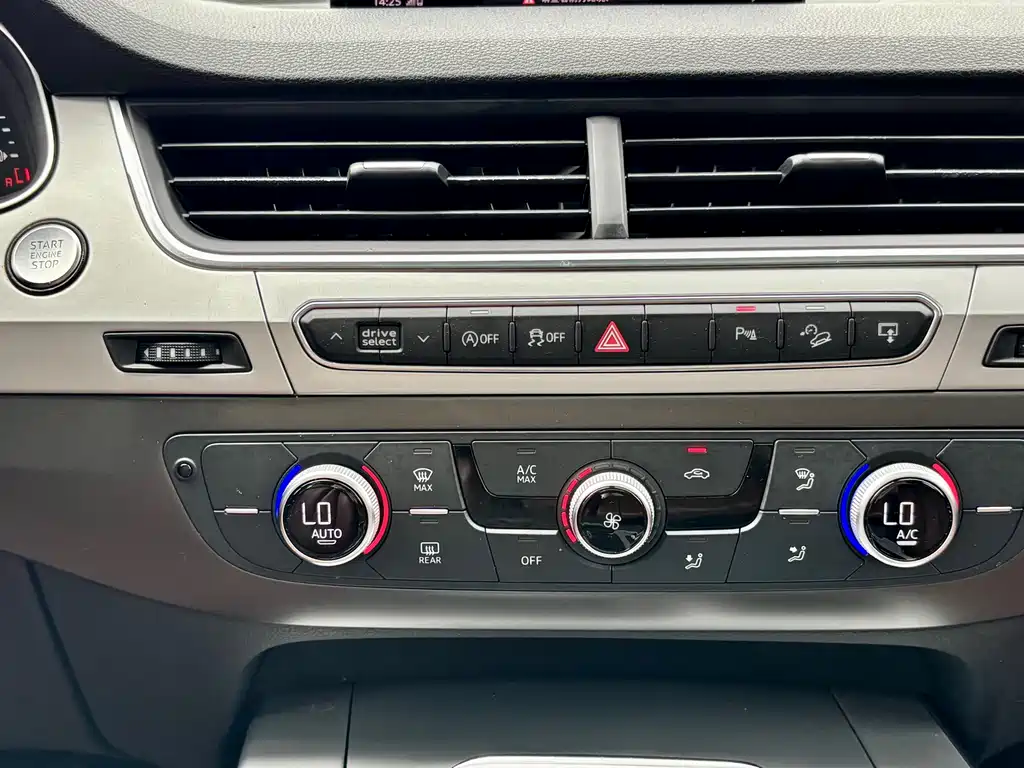 Audi Q7 2017 — фото 19