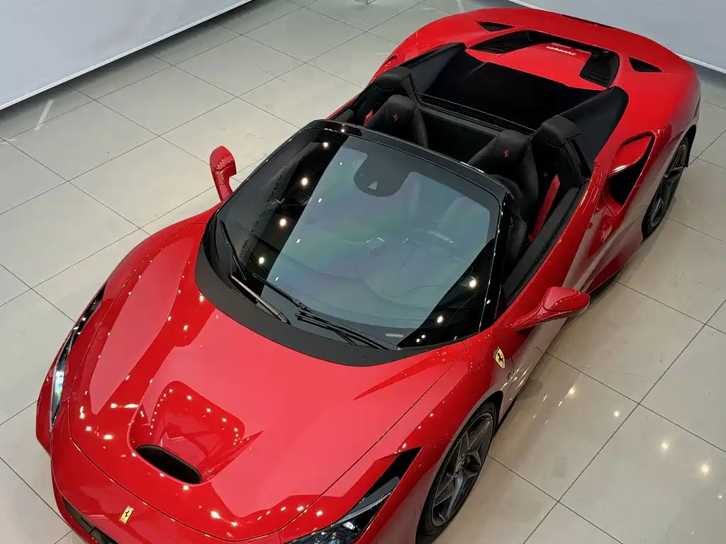Ferrari F8 2022 — фото 8
