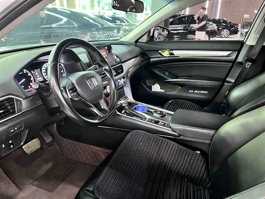 Honda Accord 2019 — фото 7
