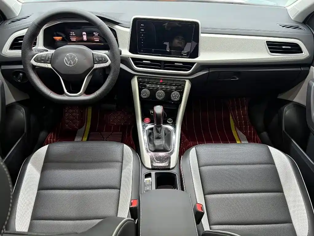 Volkswagen T-Roc 2023 — фото 18