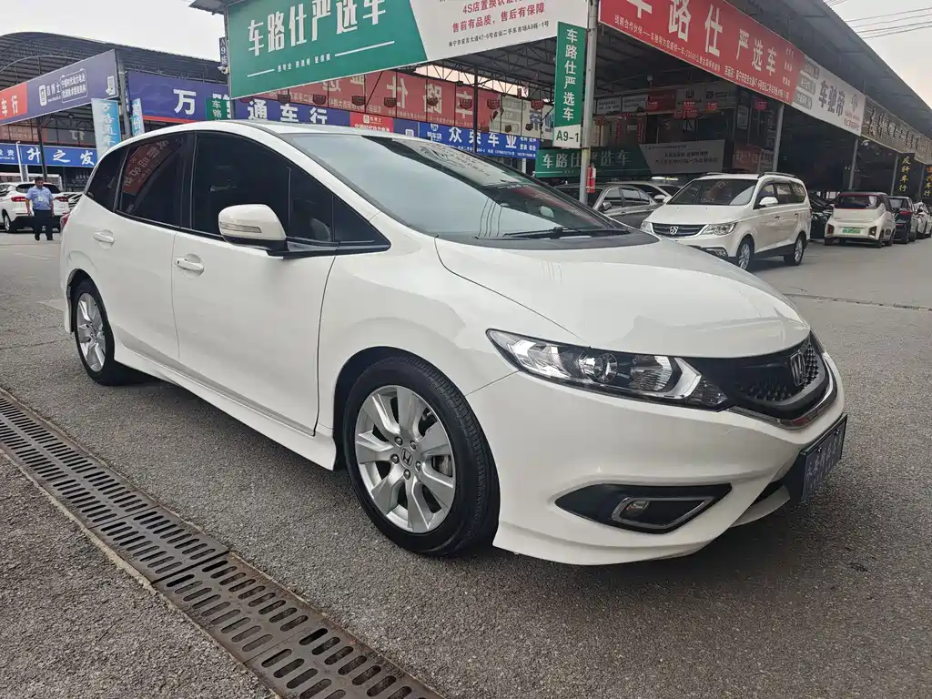 Honda Jade 2015 — фото 3