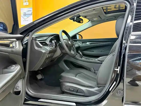 Buick LaCrosse 2022