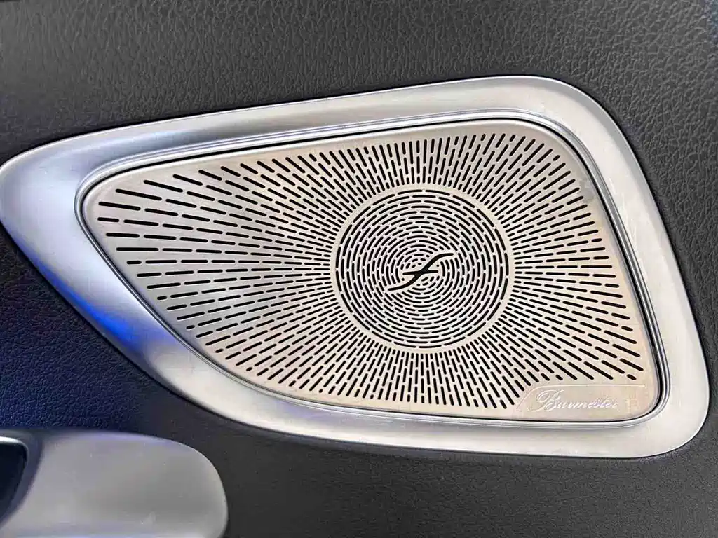 Mercedes-Benz C-Class 2024 — фото 5
