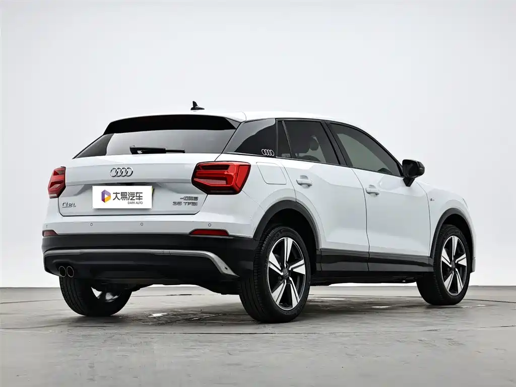 Audi Q2L 2020 — фото 3