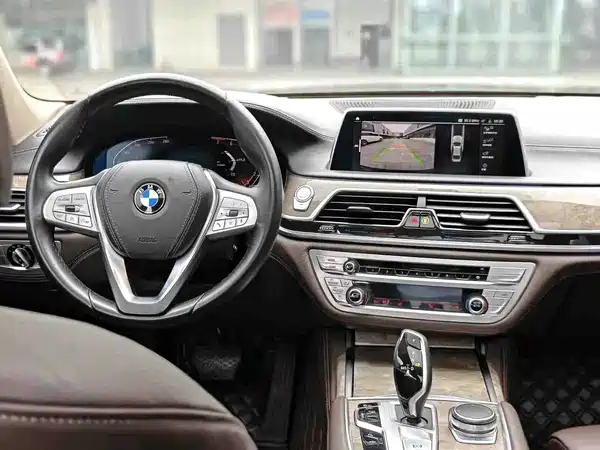 BMW 7 Series 2021