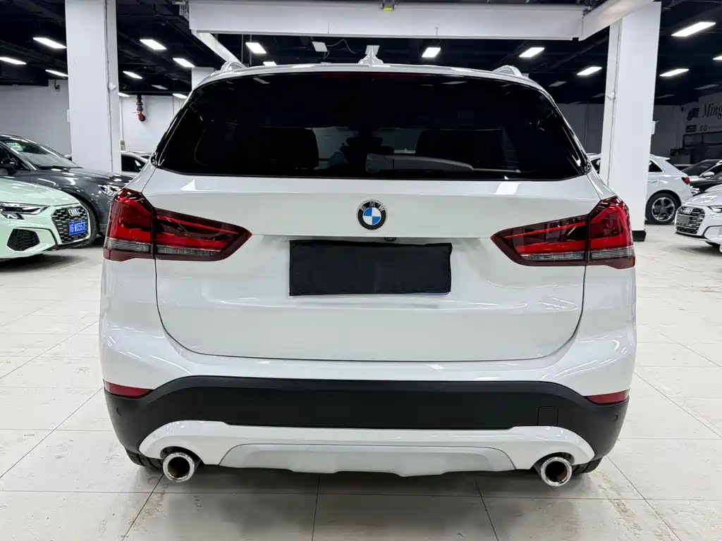 BMW X1 2022 — фото 5