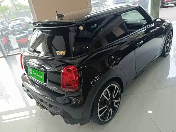 MINI JCW 2023