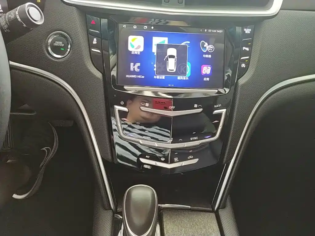 Cadillac XTS 2019 — фото 13