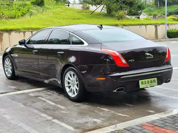 Jaguar XJ 2013