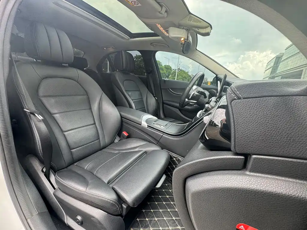 Mercedes-Benz C-Class 2020 — фото 11
