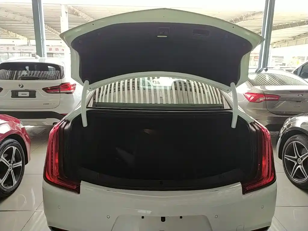 Cadillac XTS 2019 — фото 19