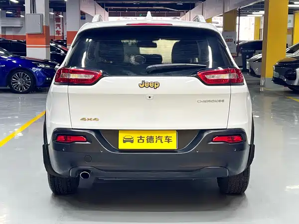Jeep Cherokee 2016
