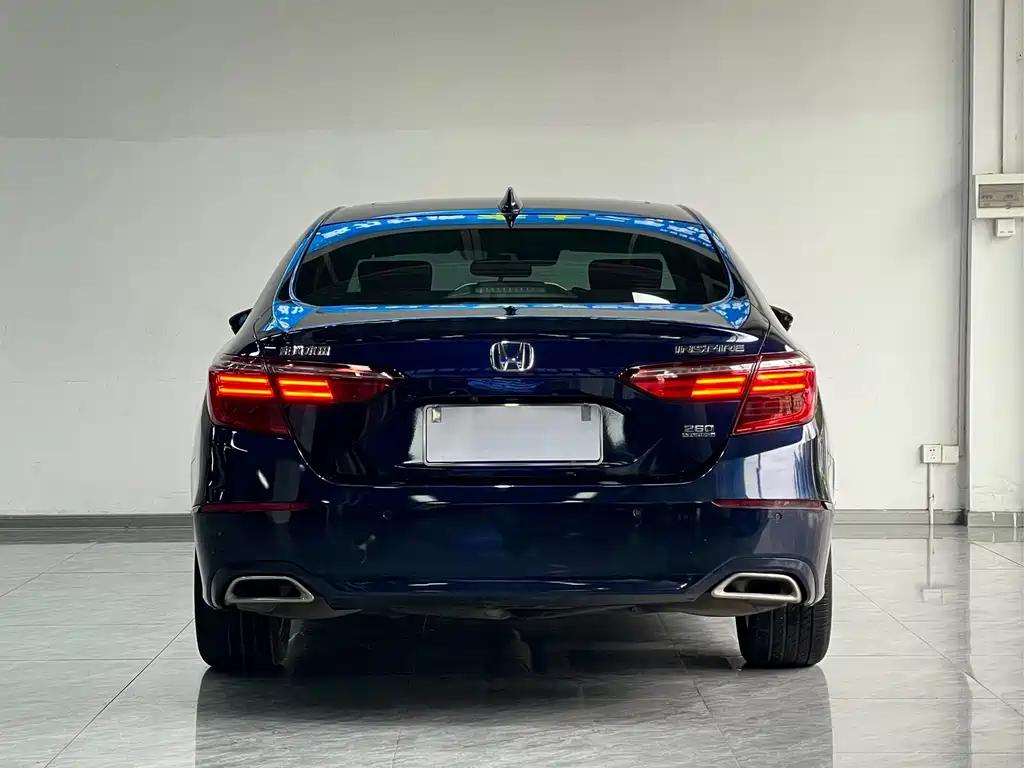 Honda Inspire 2020 — фото 3