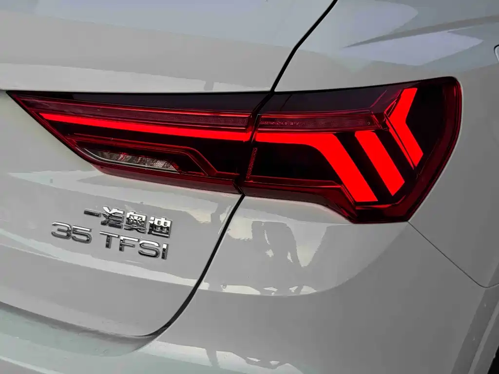 Audi Q3 2023 — фото 44