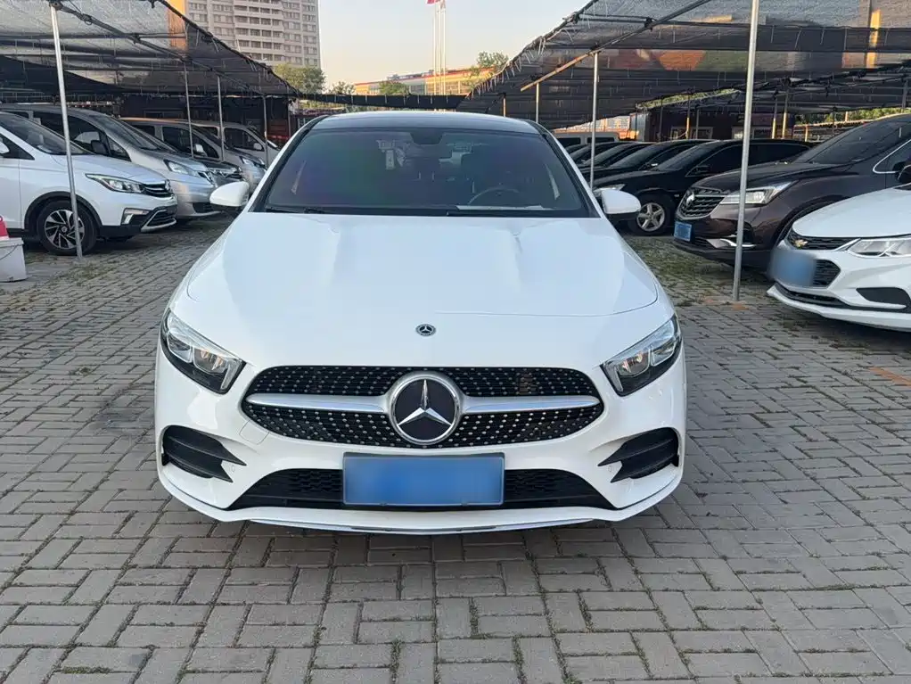 Mercedes-Benz A-Class 2019 — фото 5