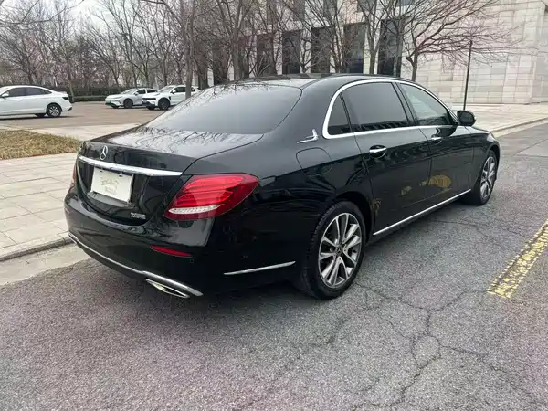 Mercedes-Benz E-Class 2017