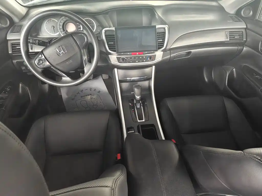 Honda Accord 2015 — фото 9