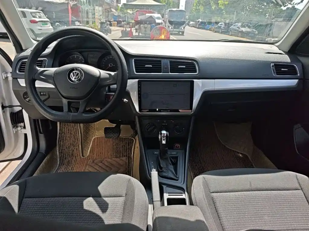Volkswagen Lavida 2018 — фото 10