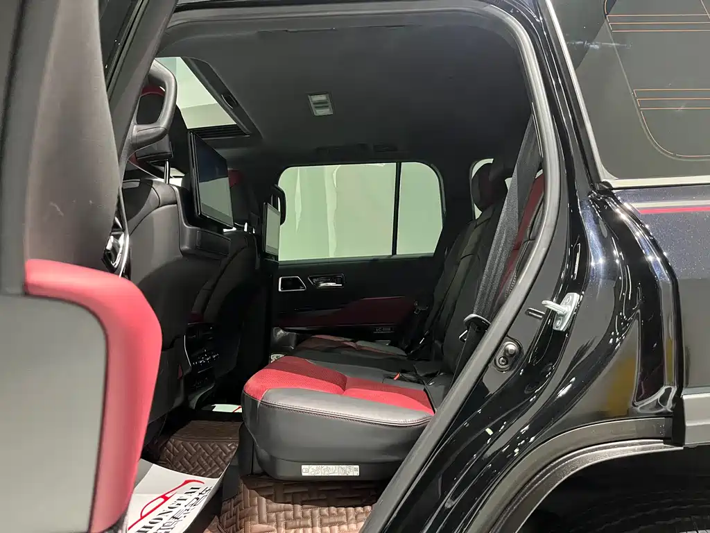 Toyota Land Cruiser 2023 — фото 13