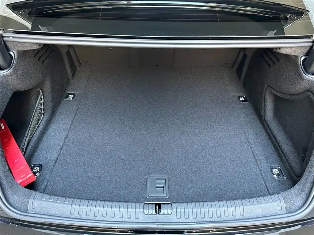 Audi A6L 2025 — фото 8
