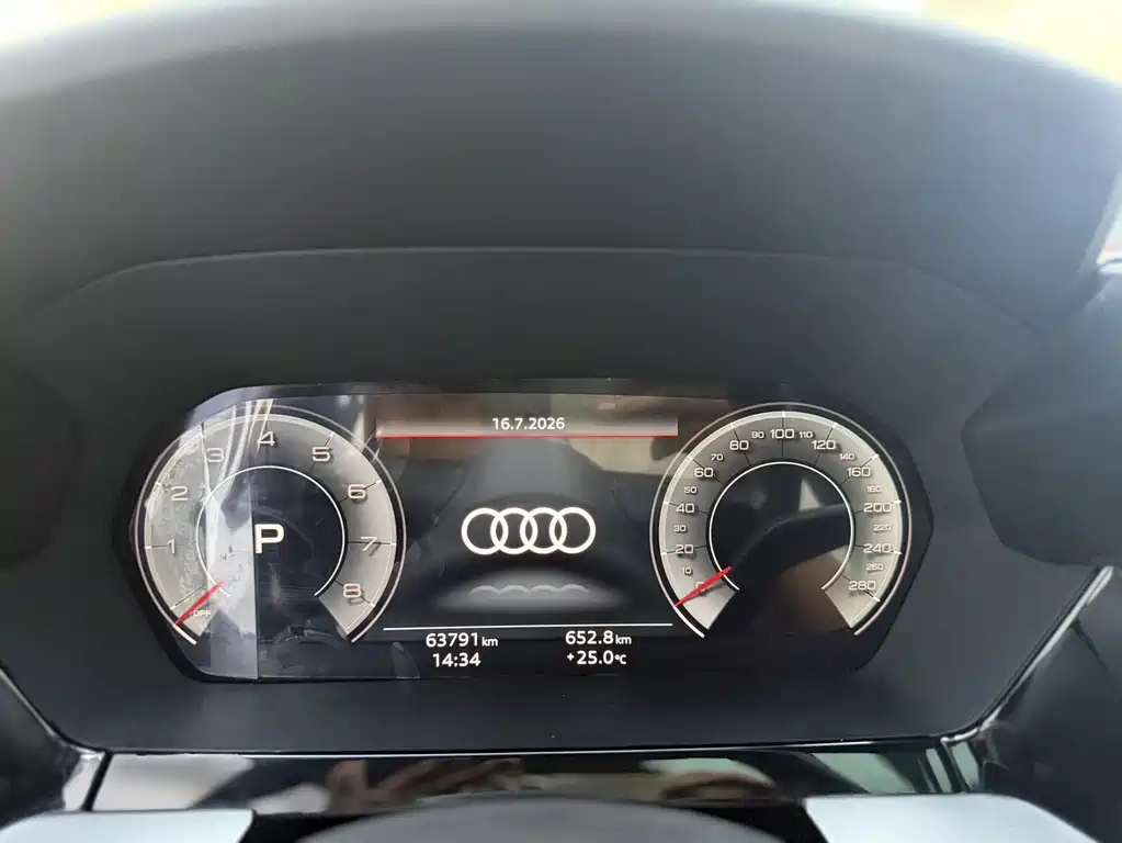 Audi A3 2023 — фото 12