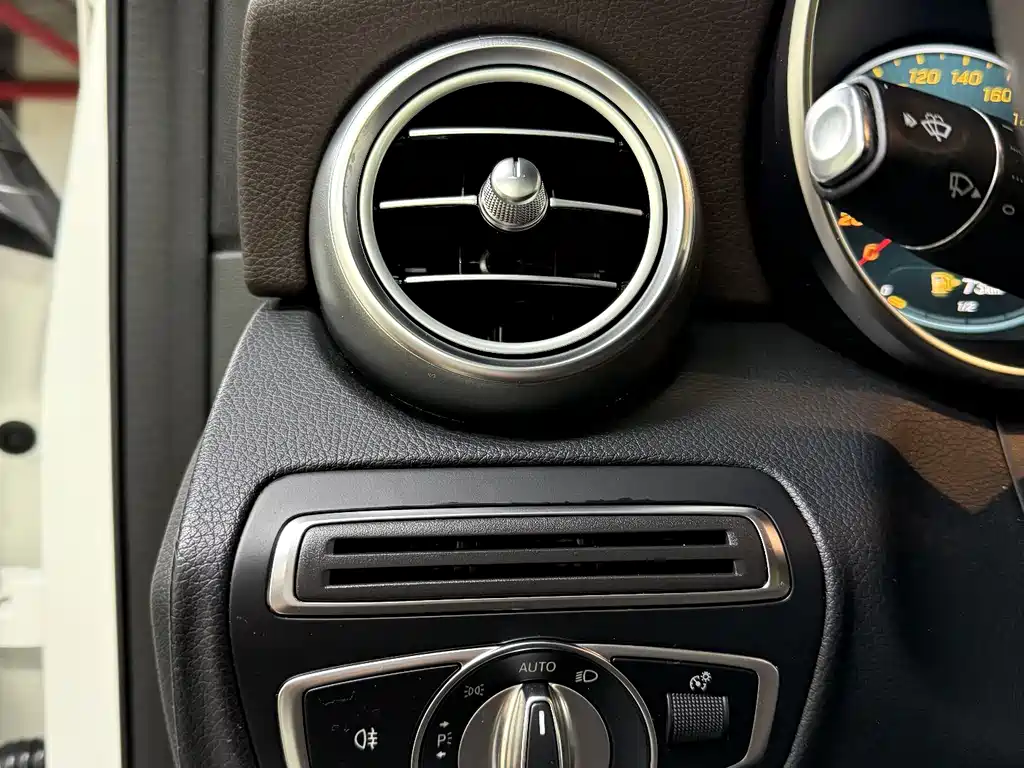 Mercedes-Benz GLC 2020 — фото 34