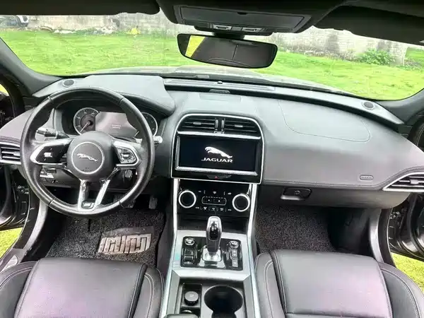 Jaguar XEL 2020