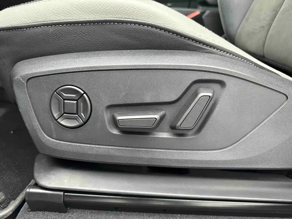 Audi Q3 2022 — фото 11
