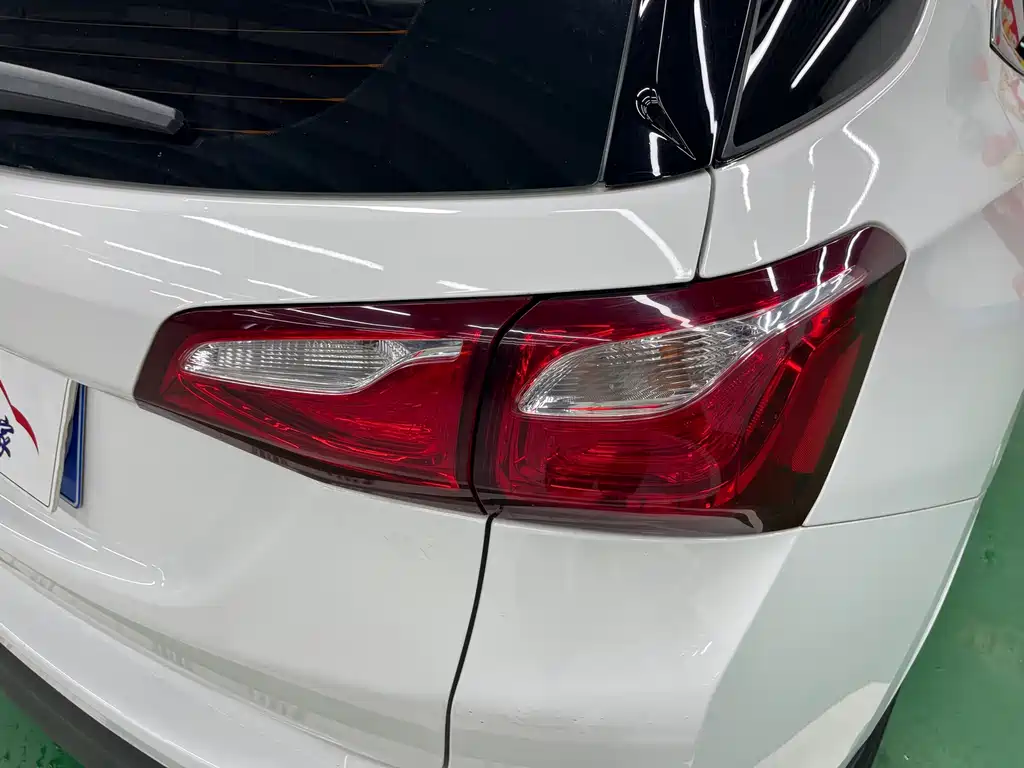 Chevrolet Equinox 2017 — фото 28