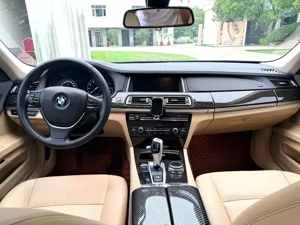 BMW 7 Series 2015