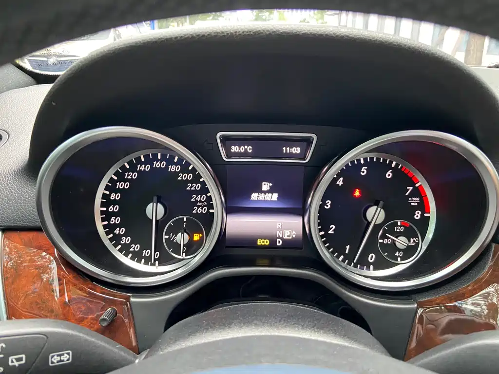 Mercedes-Benz M-Class 2013 — фото 13