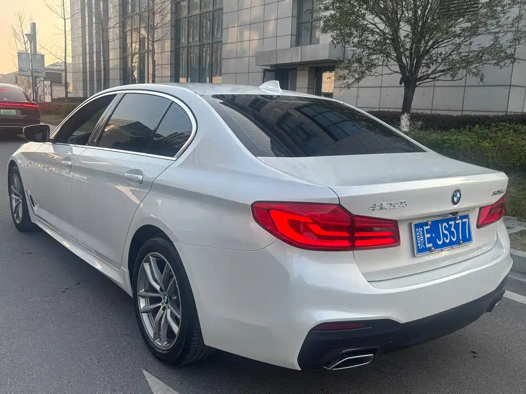 BMW 5 Series 2020 — фото 15