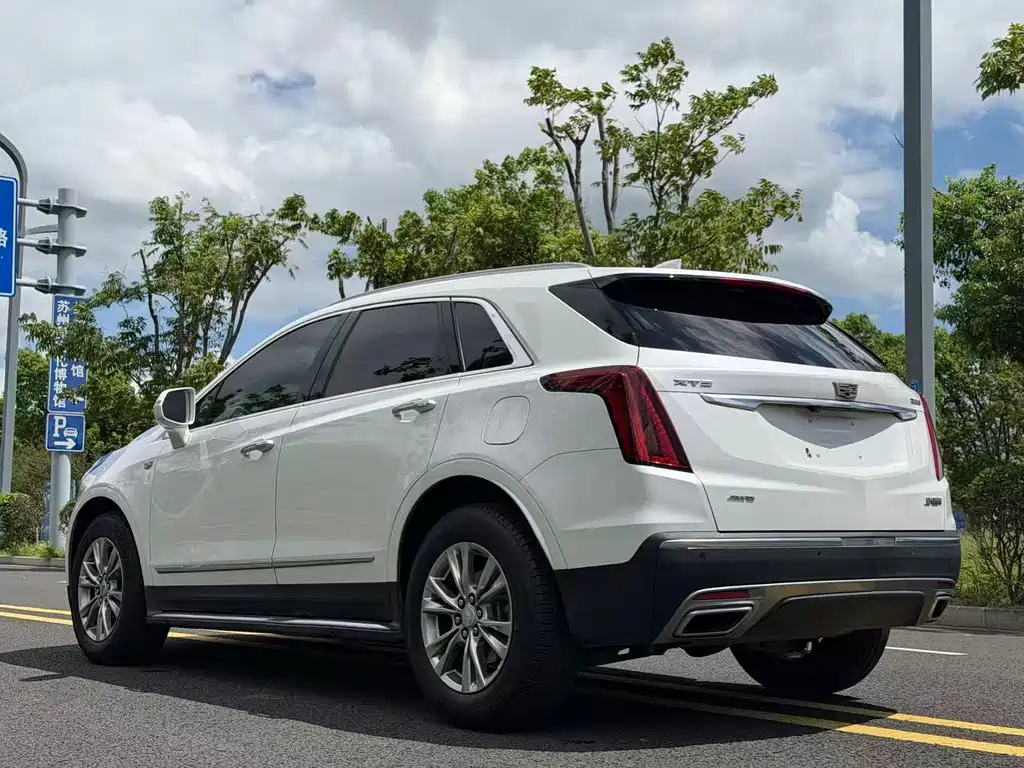 Cadillac XT5 2020 — фото 6