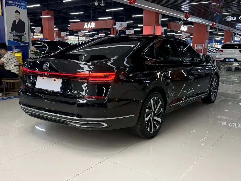 Volkswagen Passat 2023 — фото 13