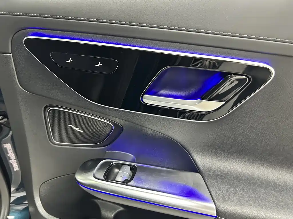 Mercedes-Benz C-Class 2022 — фото 11