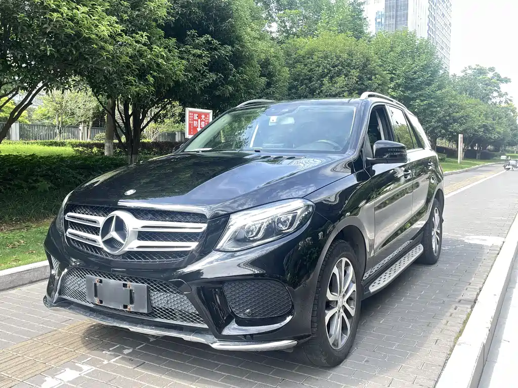 Mercedes-Benz GLE 2017 — фото 1