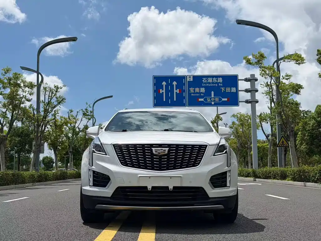Cadillac XT5 2020 — фото 2