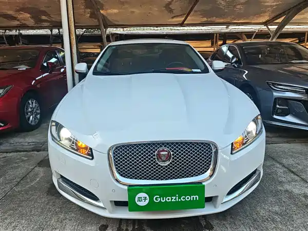 Jaguar XF 2015