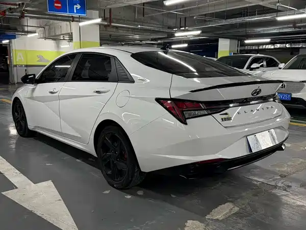 Hyundai Elantra 2023