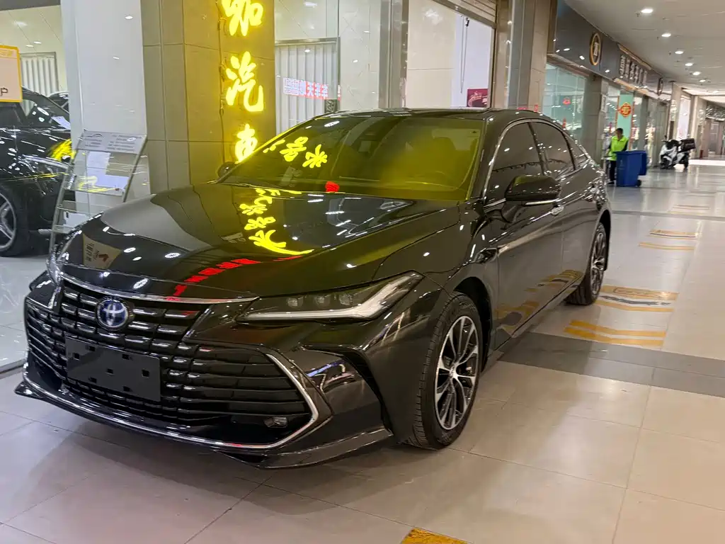Toyota Avalon 2023 — фото 1