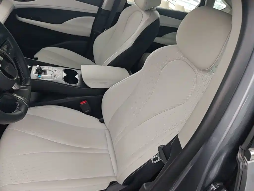 BYD Seal 05 DM-i 2025 — фото 15