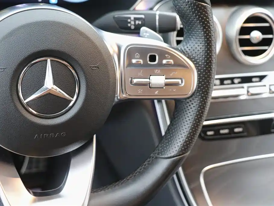 Mercedes-Benz C-Class 2019 — фото 18
