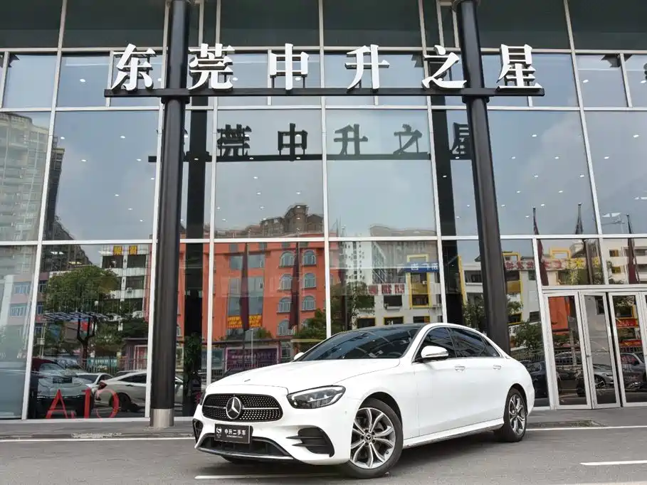 Mercedes-Benz E-Class 2022 — фото 1