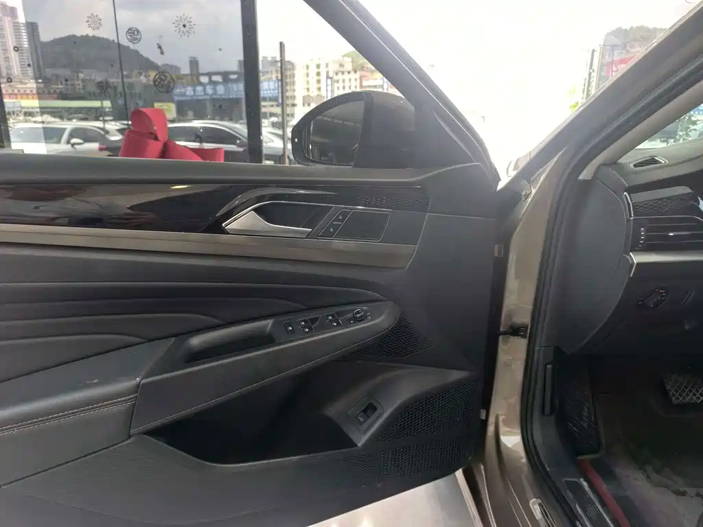 Volkswagen Passat 2019 — фото 14