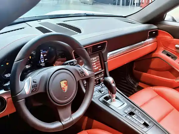 Porsche 911 2016