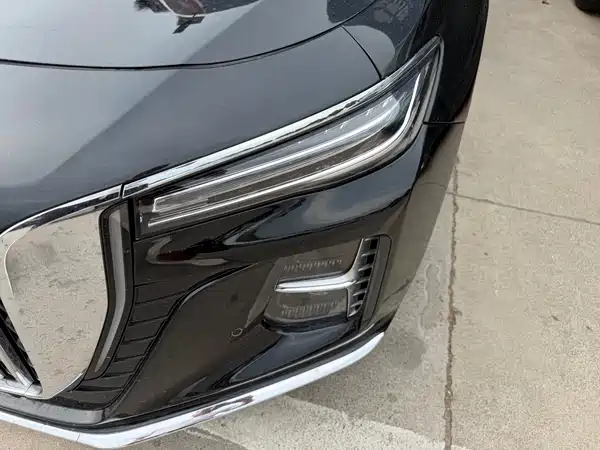 Hongqi H5 2025